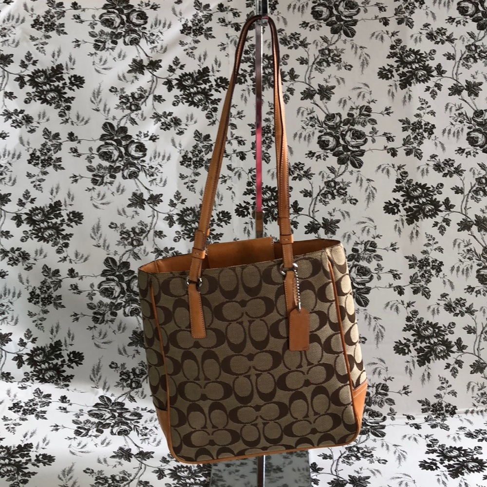 Coach shoulder bag